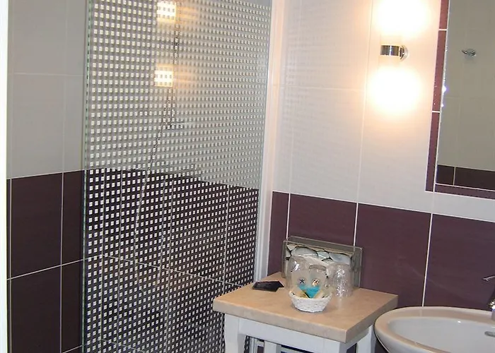 Hotel Hotel The Originals Du Commerce Laval Est